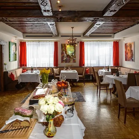 Konukevi Restaurant Auerhahn 3*