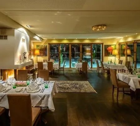 Restaurant Auerhahn Konukevi