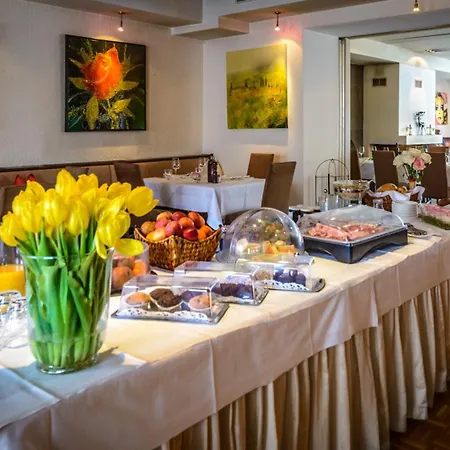 Konukevi Restaurant Auerhahn 3*