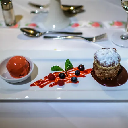 Restaurant Auerhahn 3*