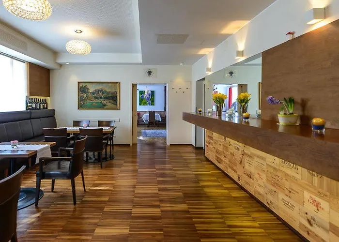 Restaurant Auerhahn 잘츠부르크