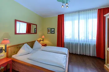 Restaurant Auerhahn بيت ضيافة