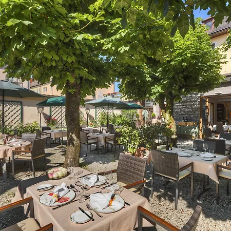 Restaurant Auerhahn بيت ضيافة